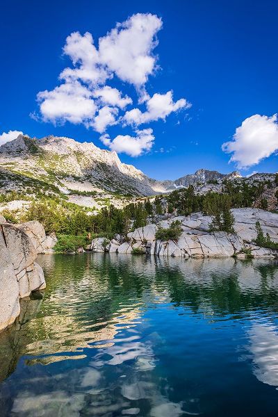 Bishop, Russ 아티스트의 Treasure Lake-John Muir Wilderness-Sierra Nevada Mountains-California-USA작품입니다.